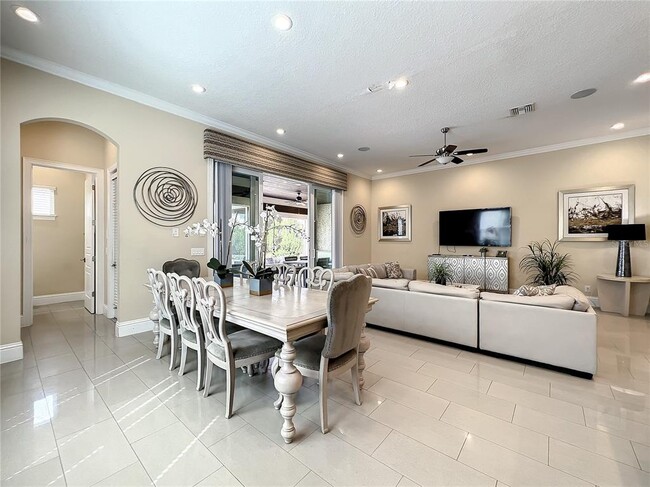 Building Photo - 760 Golden Bear Dr