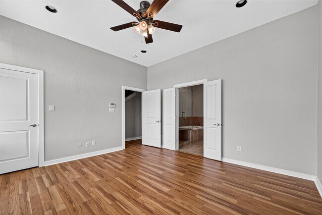Building Photo - 2352 Sperber Ln
