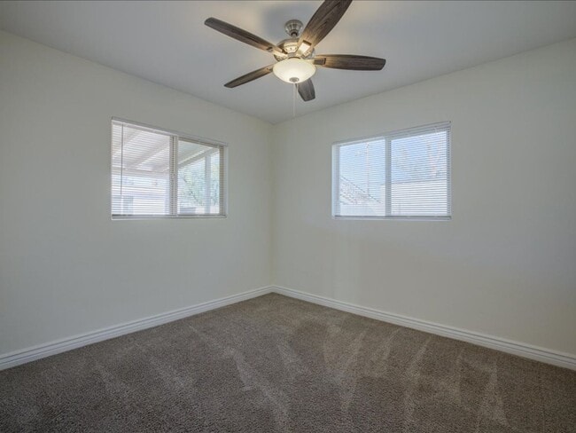 Building Photo - Modern Living!  3 bedroom, 2 Bath!    Mother-in-Law Suite In Back for Rent as well!