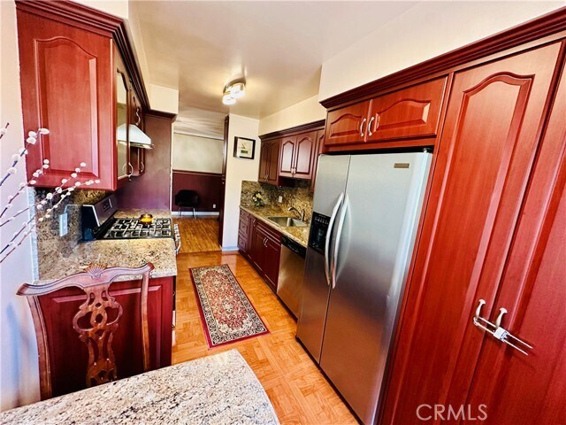 Building Photo - 6225 Coldwater Canyon Ave