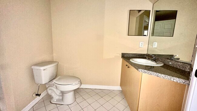 Building Photo - 310 Crestwood Cir