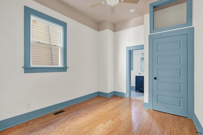 Building Photo - Eastside Beauty