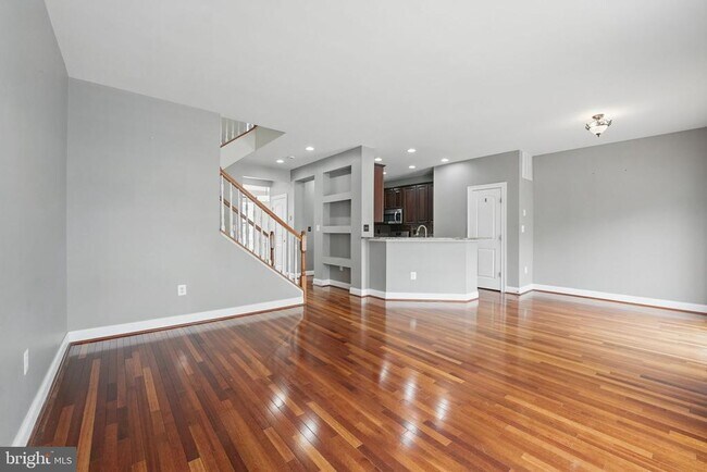 Building Photo - 16006 Pitner St