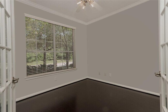 Building Photo - 137 E Montfair Blvd