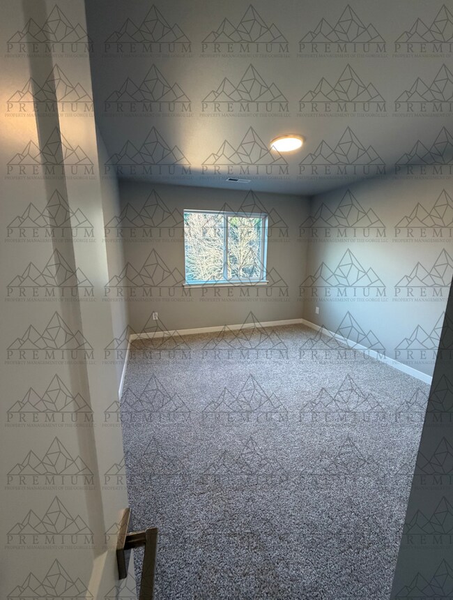 Building Photo - 1st MONTH FREE - 3 BED 2.5 BATH NEW BUILD!