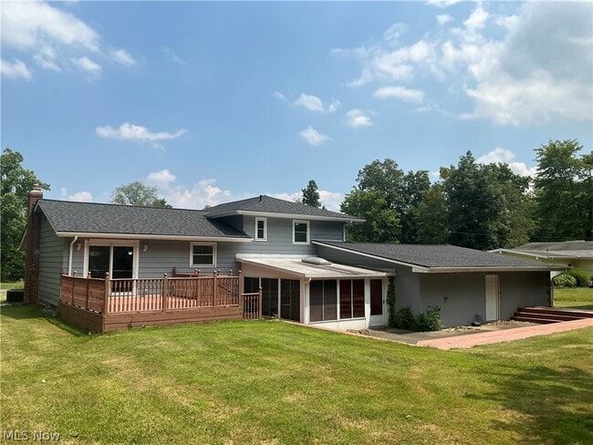Building Photo - 3732 Maplecrest Rd