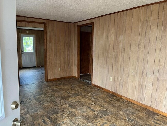 Building Photo - 240 Boudreaux St