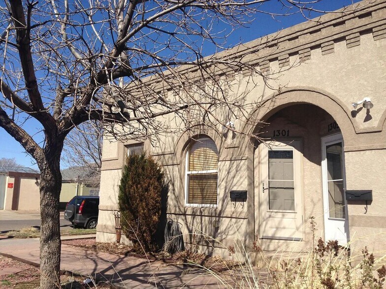 Primary Photo - 1301 E 31st Ave