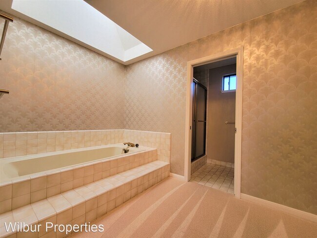 Building Photo - 3 br, 2.5 bath House - 3 Oliver Court