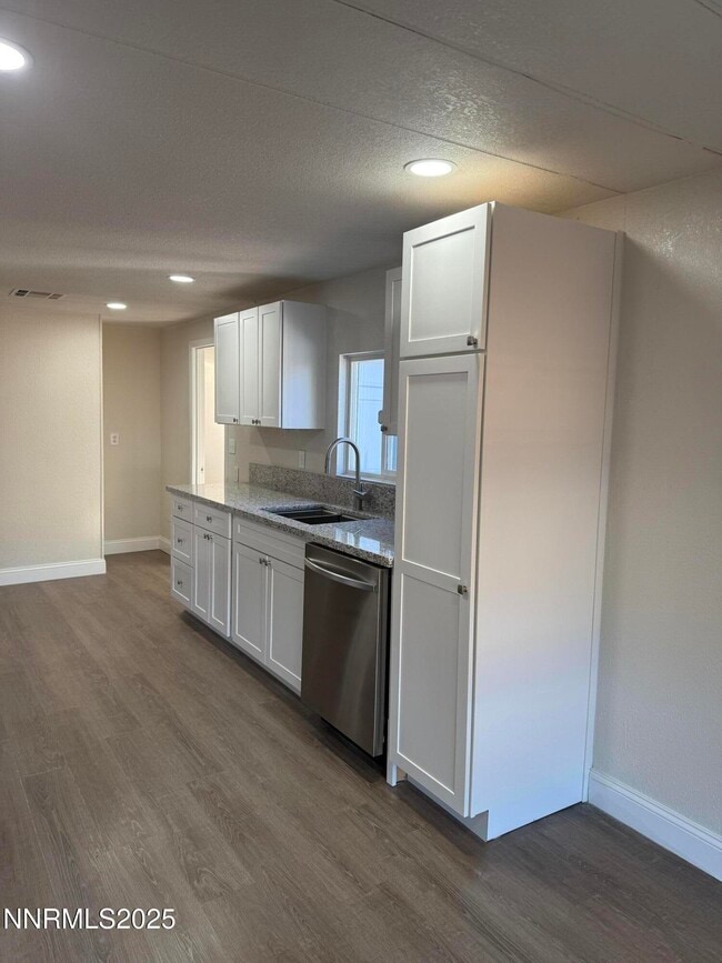 Building Photo - 315 Capella Dr