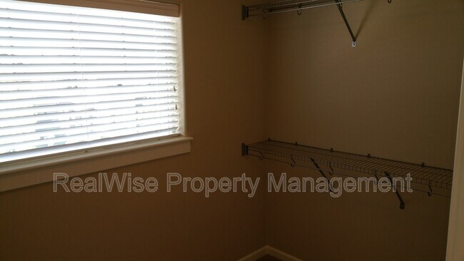 Building Photo - 20755 Smoke Stack Ln