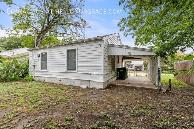 Building Photo - 3616 Live Oak Ave