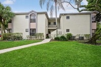 Building Photo - 4485 Carambola Cir S