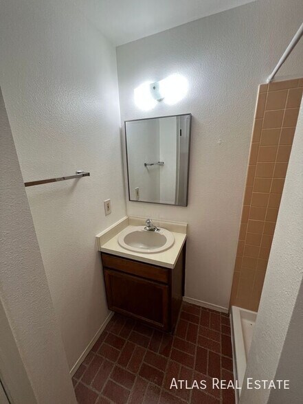 Building Photo - 535 Prestonwood Dr