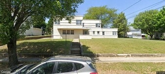 Building Photo - 1705 kings highway
