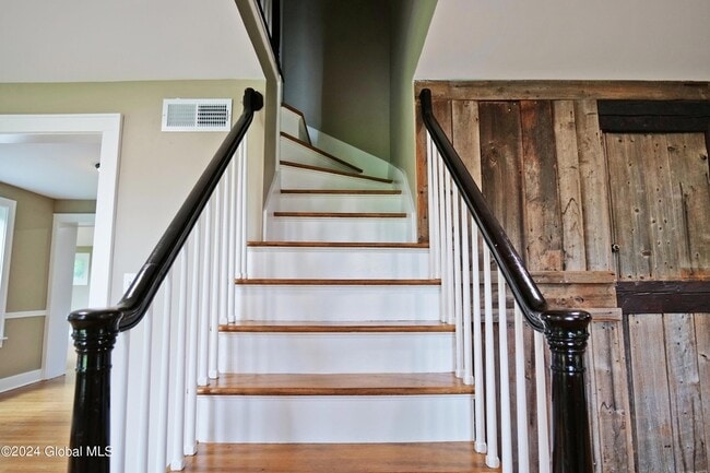 Building Photo - 1220 Ferry Rd