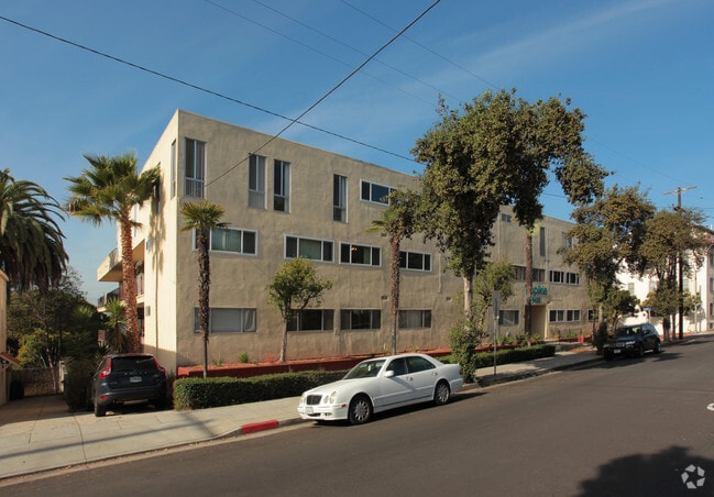 Building Photo - Tropikia