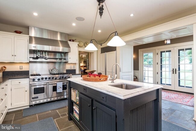 Building Photo - 13252 Harpers Ferry Rd