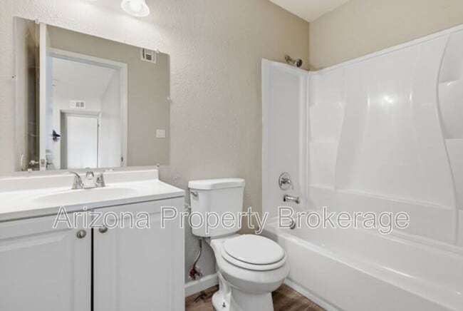 Building Photo - 603 W Rio Salado Pkwy