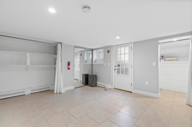 Building Photo - 6008 Tyler Pl