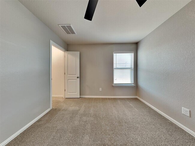 Building Photo - 127 Simon