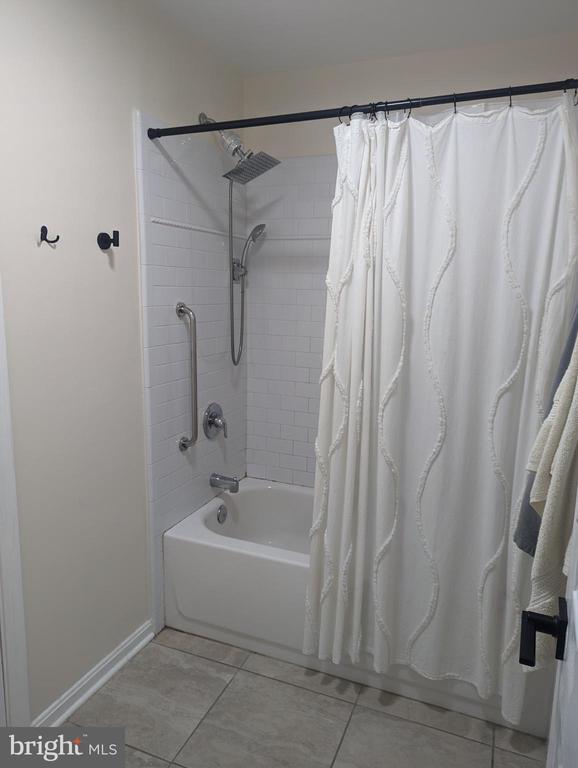 Building Photo - 12070 Cardamom Dr