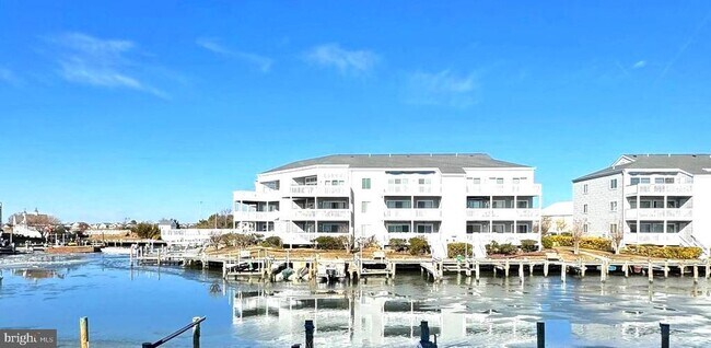 Building Photo - 12301 Jamaica Ave