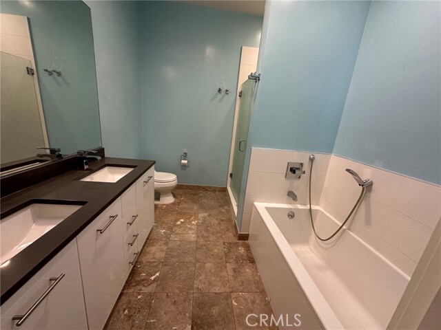 Building Photo - 238 S Arroyo Pkwy