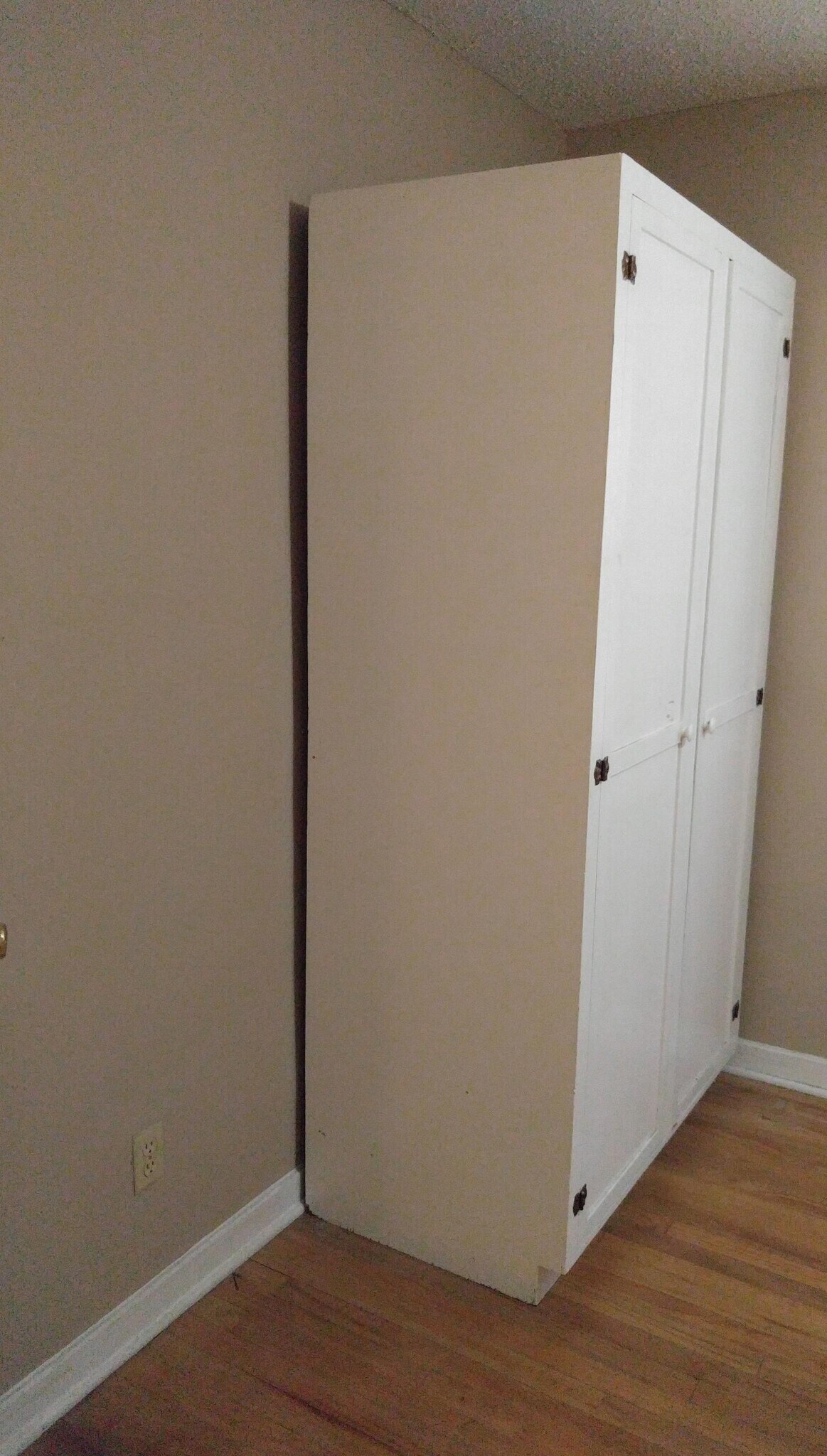 2nd bedroom wardrobe - 455 39th Ave N