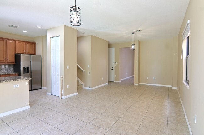 Building Photo - 634 NE 193rd Terrace