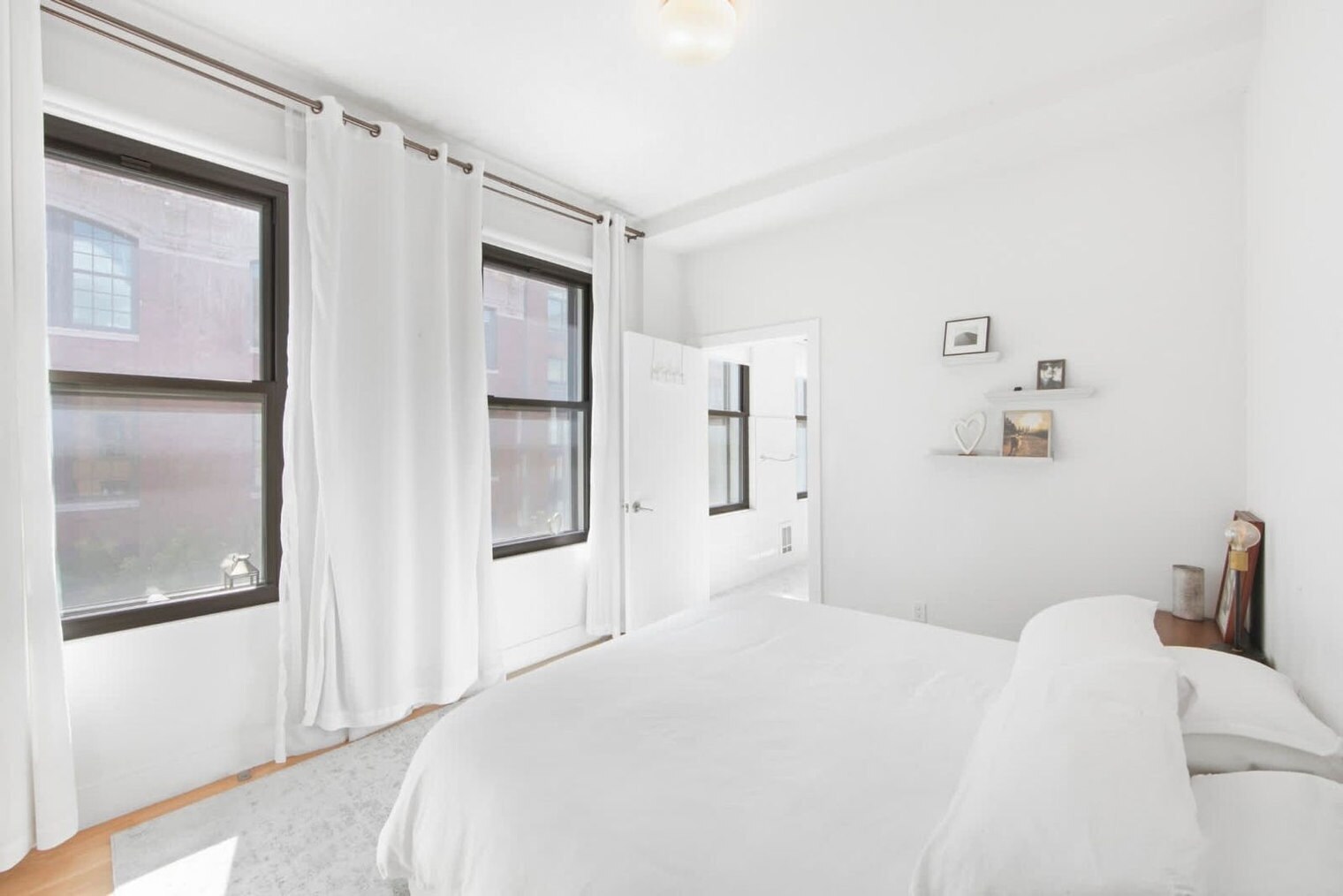 Building Photo - 519 W 45th St