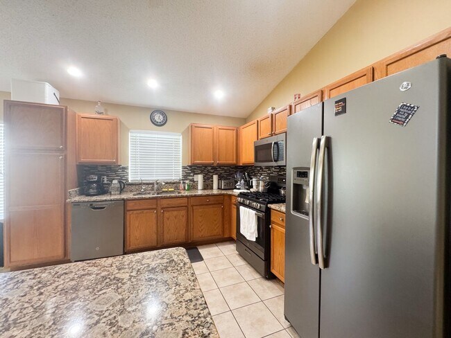 Building Photo - 3154 Samosa Hill Cir
