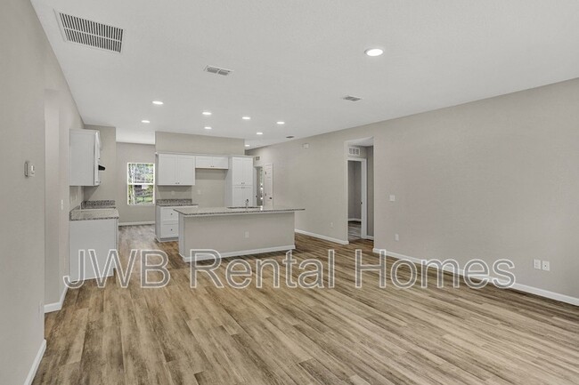 Building Photo - 13485 Pate Rd W