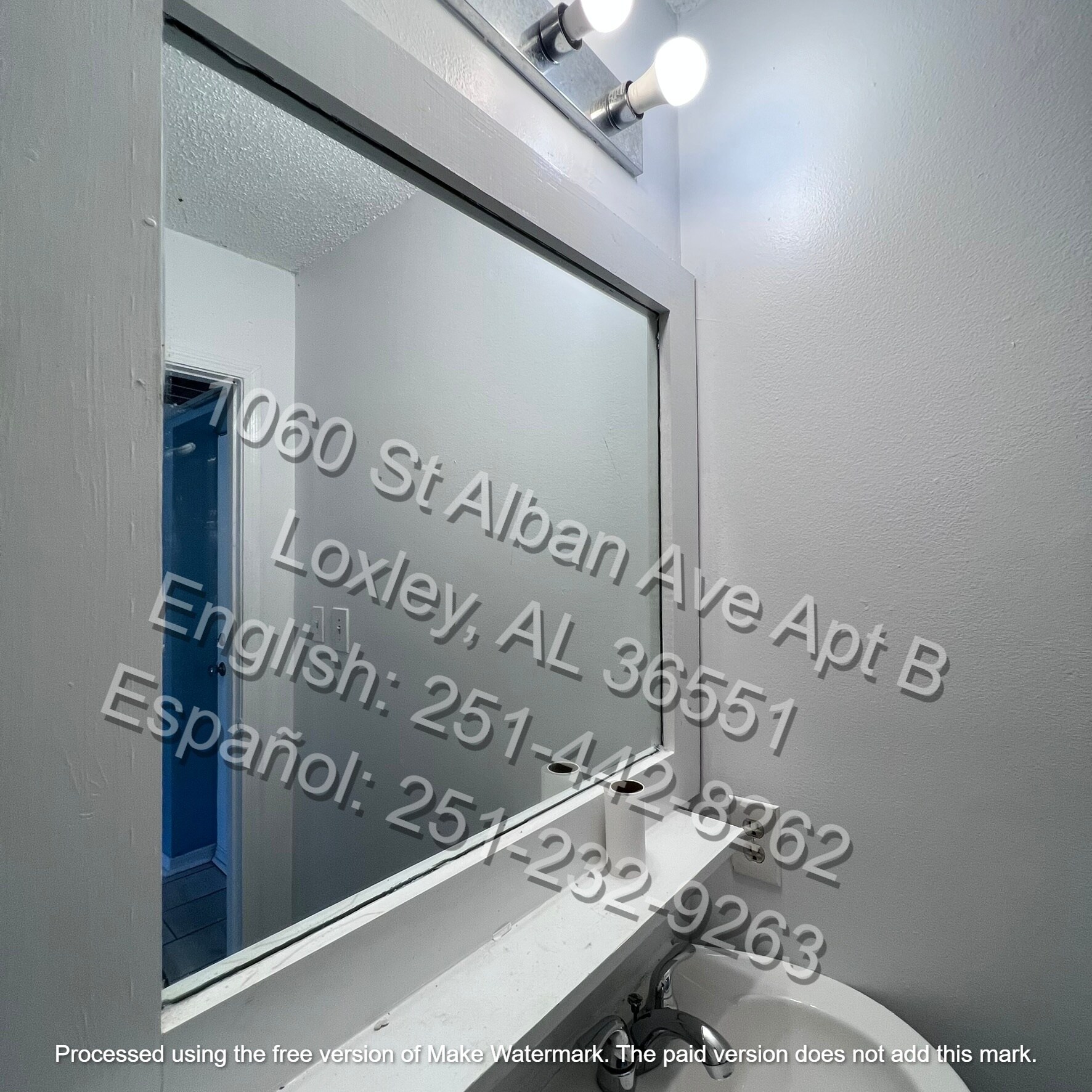 Building Photo - 1060 W Saint Alban Ave