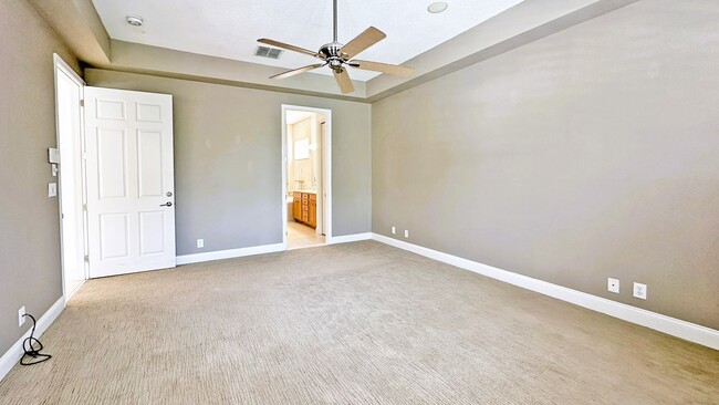 Building Photo - Elegant 4-Bedroom Home in Turtle Creek with Resort-Style Pool