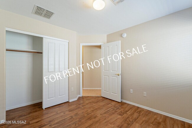 Building Photo - 8356 S Otis Dr
