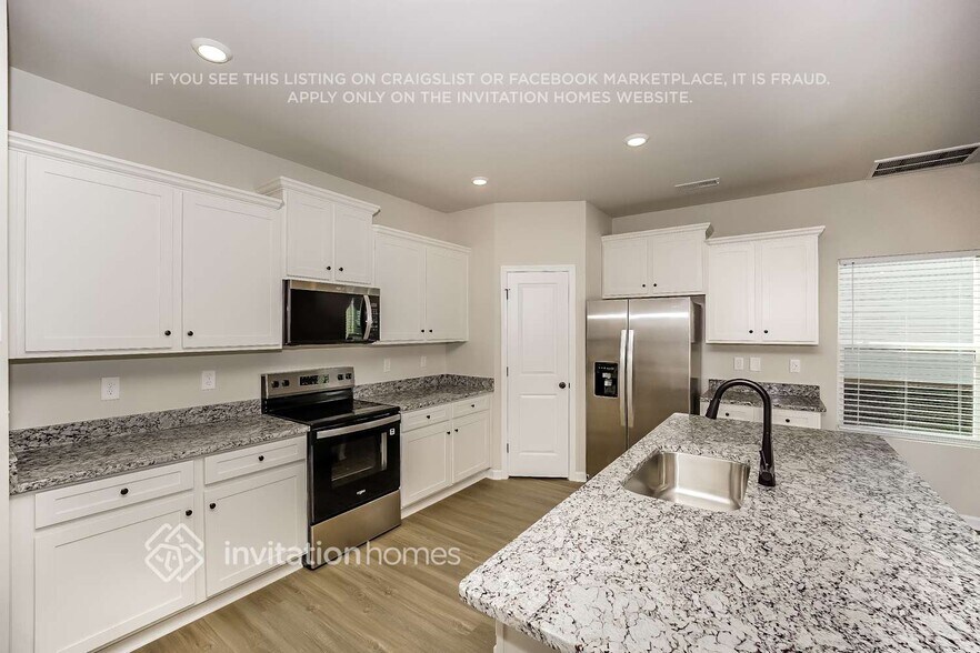 Building Photo - 3326 Strong Box Lane