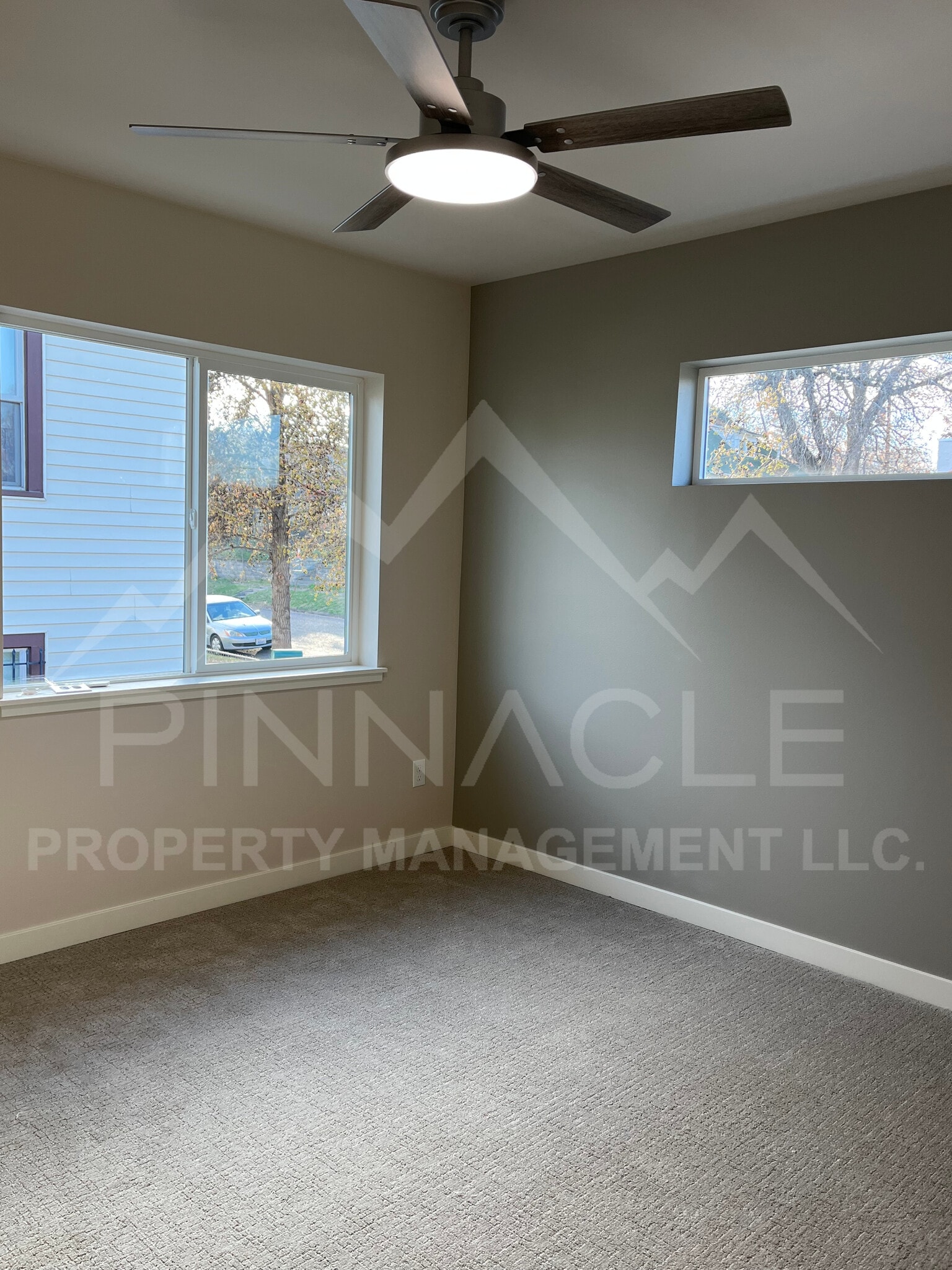 Building Photo - 15 Chicago Ave