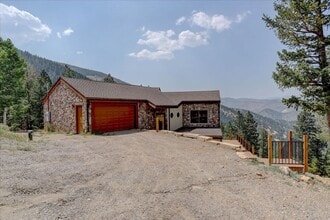 Building Photo - 85 Santa Fe Mountain Rd