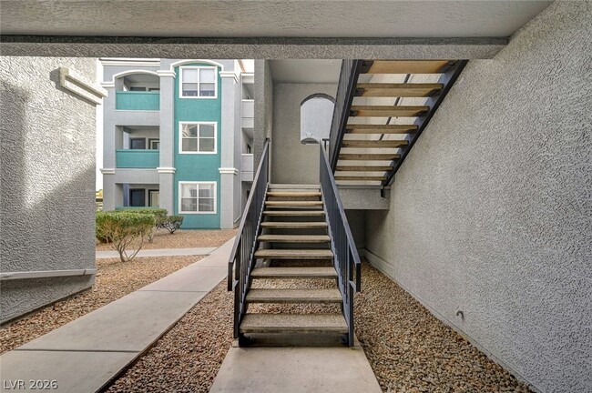 Building Photo - 6955 N Durango Dr