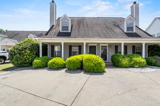 Building Photo - 118 Saddle Chase Ln