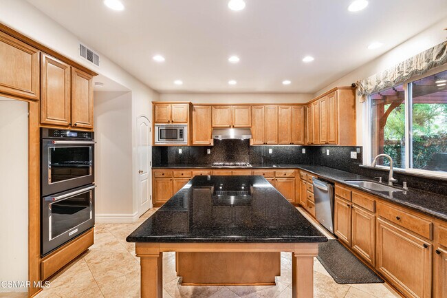 Building Photo - 5197 Via Jacinto