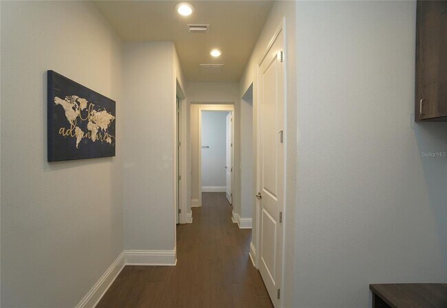 Building Photo - 18824 Birchwood Groves Dr