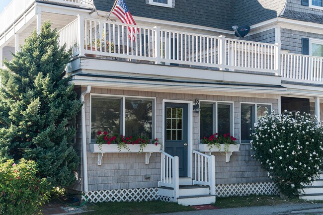 Building Photo - 281 Beach Ave