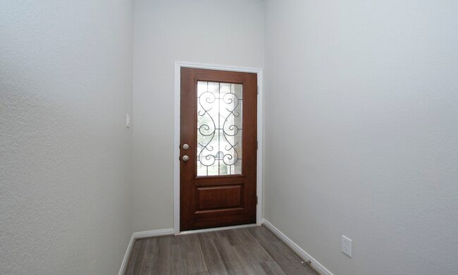 Building Photo - 31611 Lyle Mnr Dr