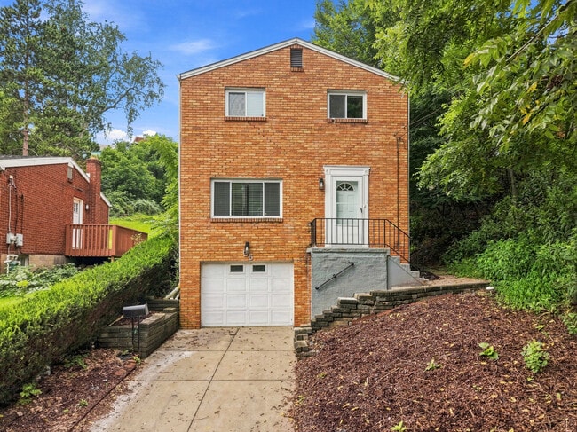 Building Photo - 56 Pointview Rd
