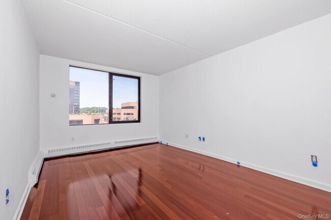 Building Photo - 4 Martine Ave