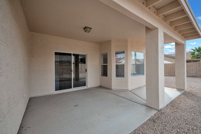 Covered Patio - 11452 E Decatur St