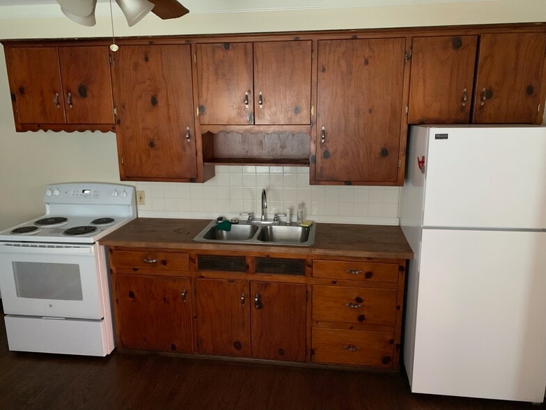 Kitchen - 83 S Powell Ave