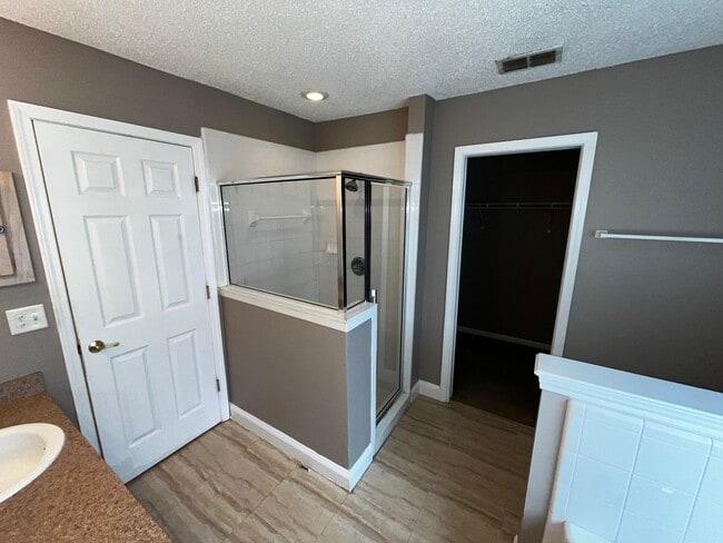 Building Photo - 1410 Soaring Flight Way